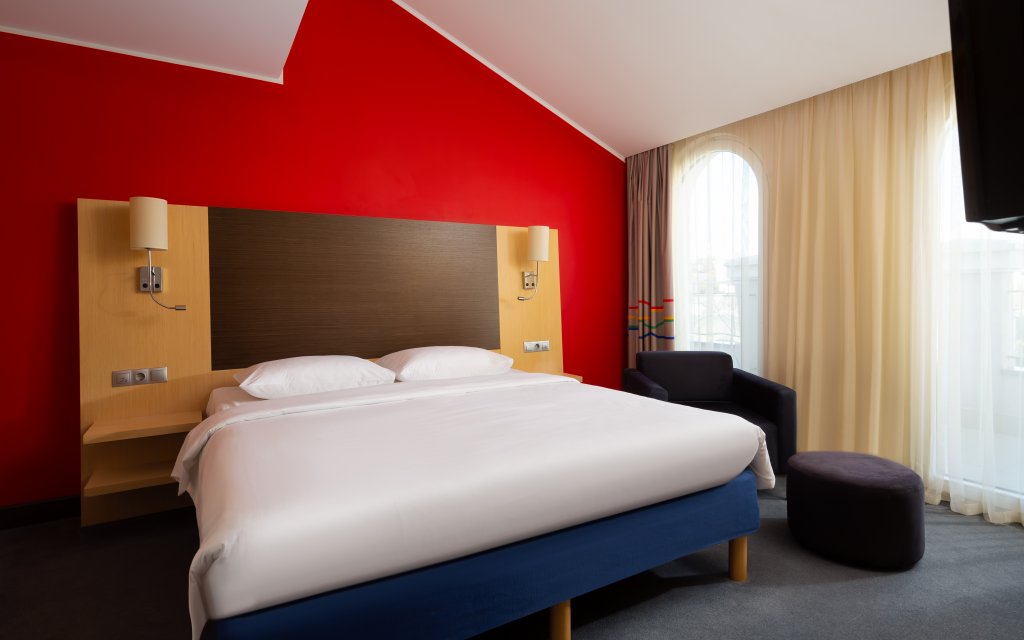 Doppel Suite 1 Schlafzimmer mit Balkon Cosmos Sochi Hotel