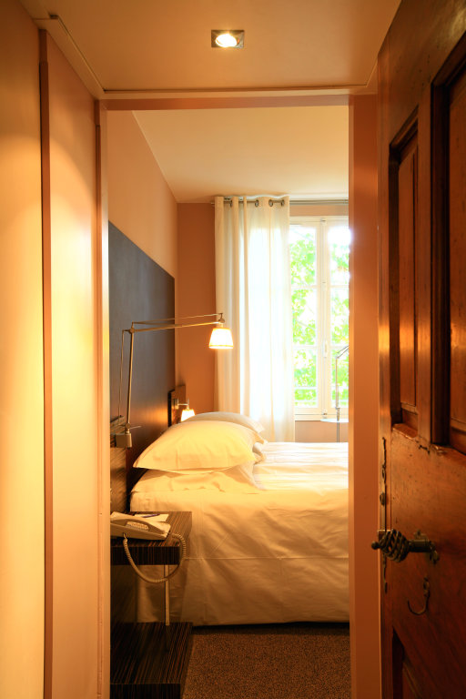 Двухместный номер Standard с красивым видом из окна Hôtel Cézanne Boutique-Hôtel