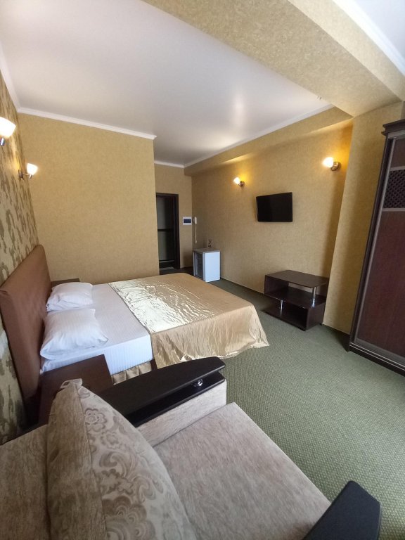 Confort triple chambre avec balcon Zolotaya Imperia Hotel