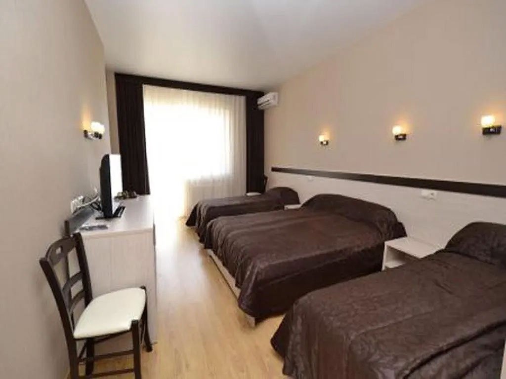 Standard quadruple chambre avec balcon Hotel Dyuny Dzhemete