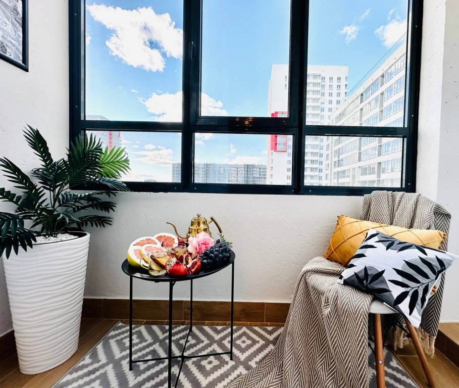 Vierer Apartment mit Balkon und mit Blick PODELAM na Truda Apart-Otel
