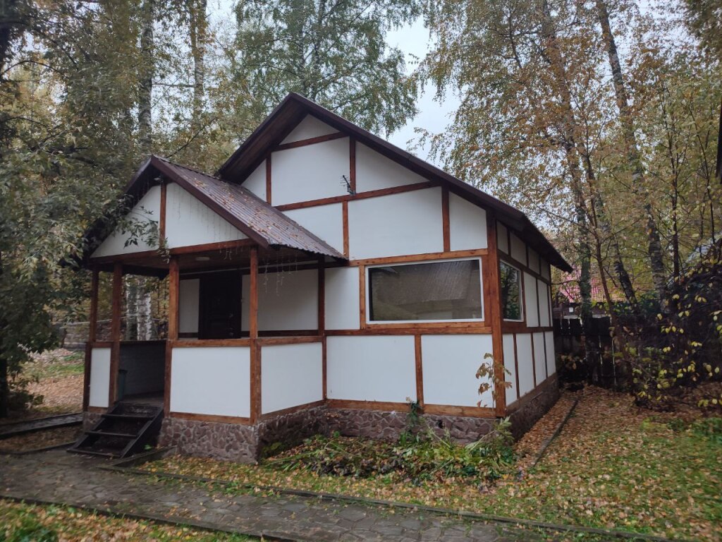 Гостевой дом Alkore House в Катунское, Алтайский край. Забронировать  Гостевой дом Alkore House, поселок Катунь, улица Советская 7а