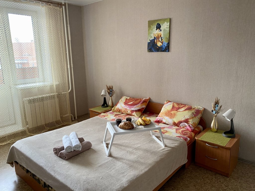 Apartment mit Balkon Dvukhkomnatnaya V Novom Dome Flat