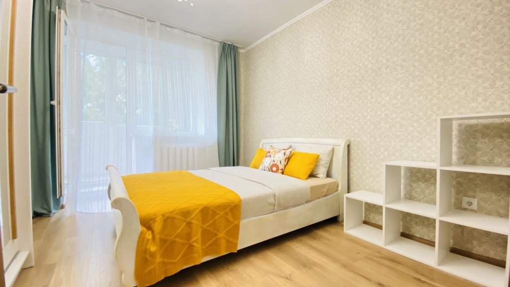 Appartement Yellow Floor Apartment Apartments