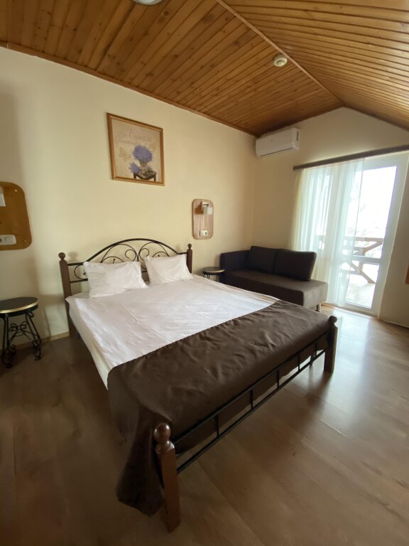 Standard Double room with balcony and with view ECO House Kastana