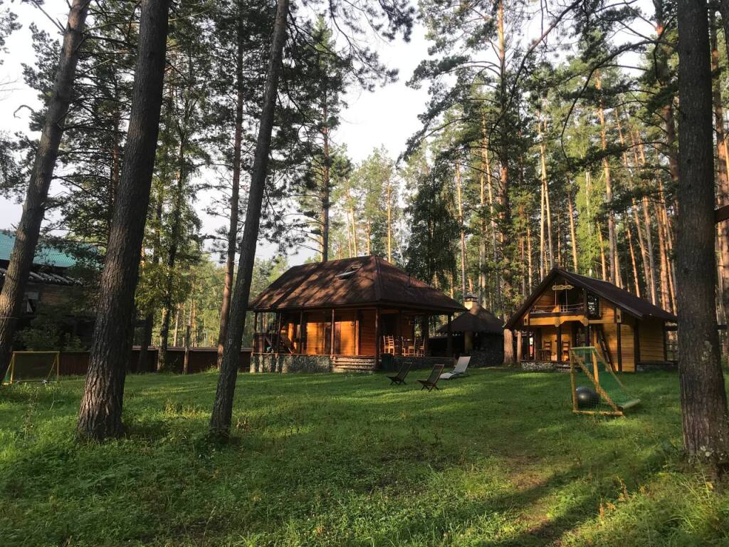 Кемпинг Гостевой Дом Cabin (4 отзыва) в Аскат, Республика Алтай.  Забронировать Гостевой Дом Cabin, улица Кузьмы Басаргина, д.12