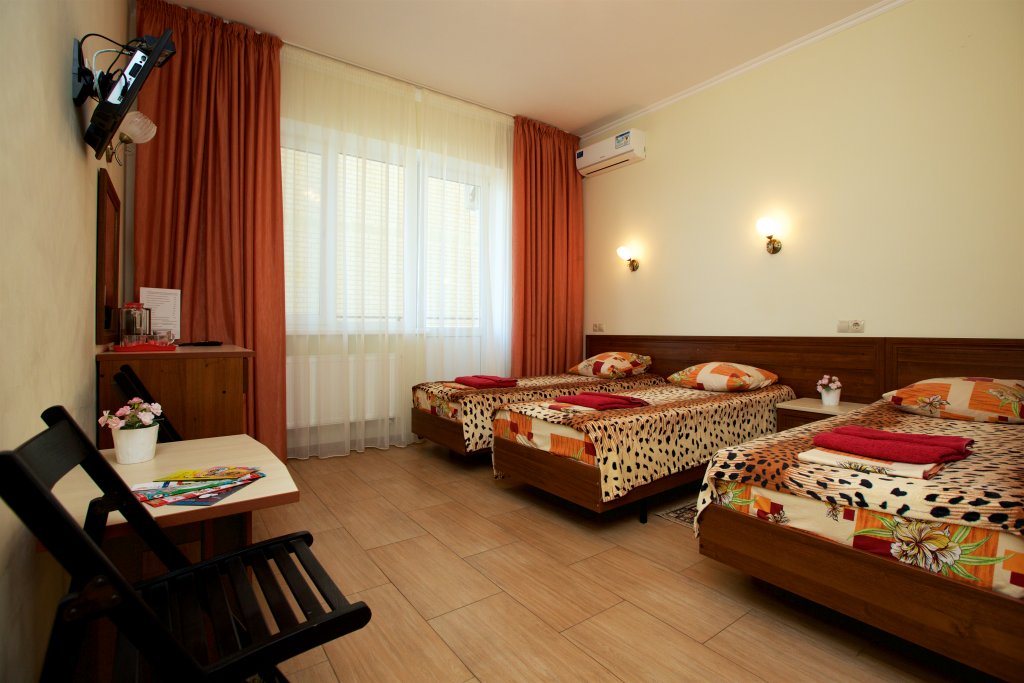 Standard Dreier Zimmer mit Balkon Hotel Katran