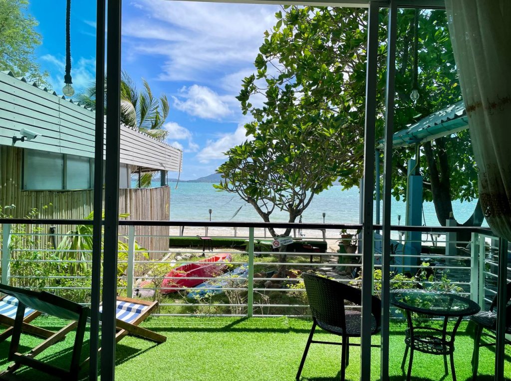 Suite con balcón y con vista Sea Dreamer Beachfront Apartments
