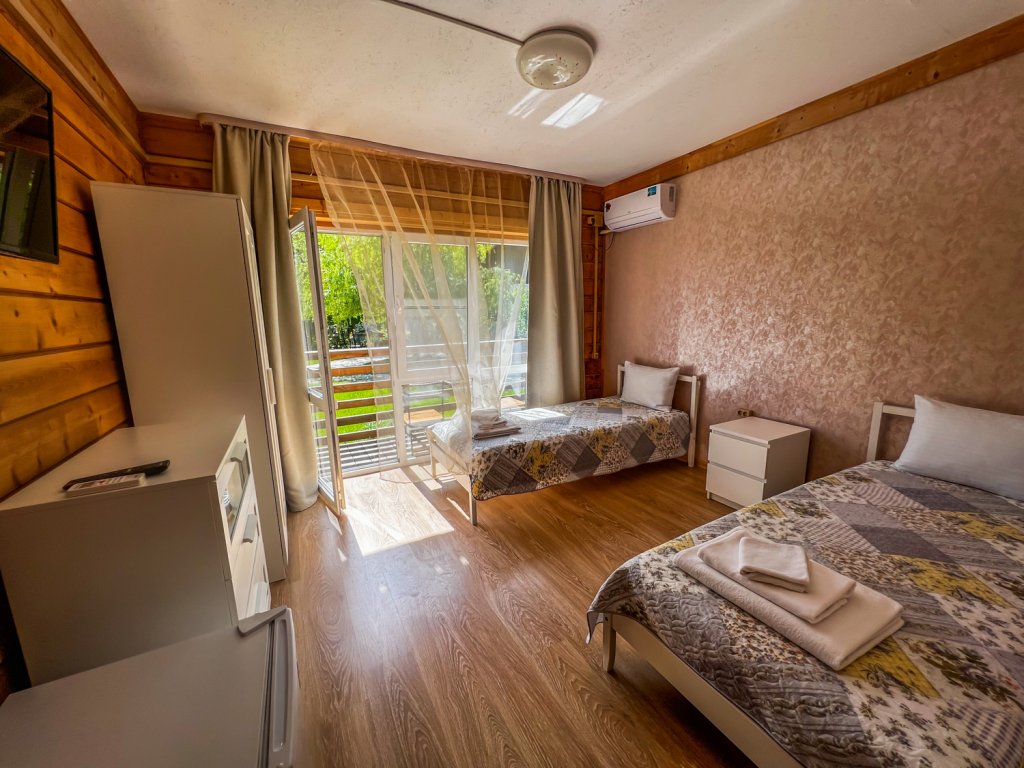 Standard Doppel Zimmer mit Balkon Villa Assol Guest House