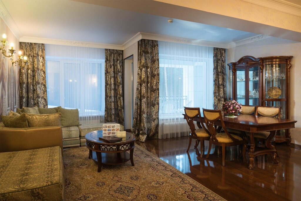 Grandiose suite avec balcon Sky-Elbrus Hotel