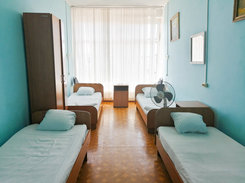 Кровать в общем номере Отель Smart Hotel KDO Бузулук
