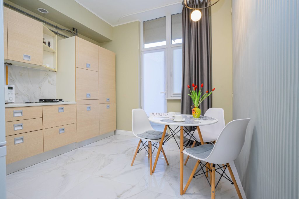 Deluxe Doppel Zimmer mit Balkon Na Naberezhnoy Apartments
