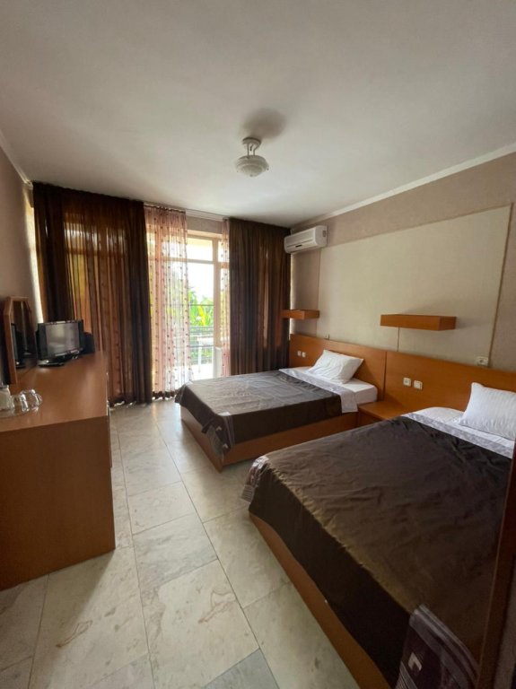 Standard Double room with balcony and with view Dendropark Mini-Hotel	
