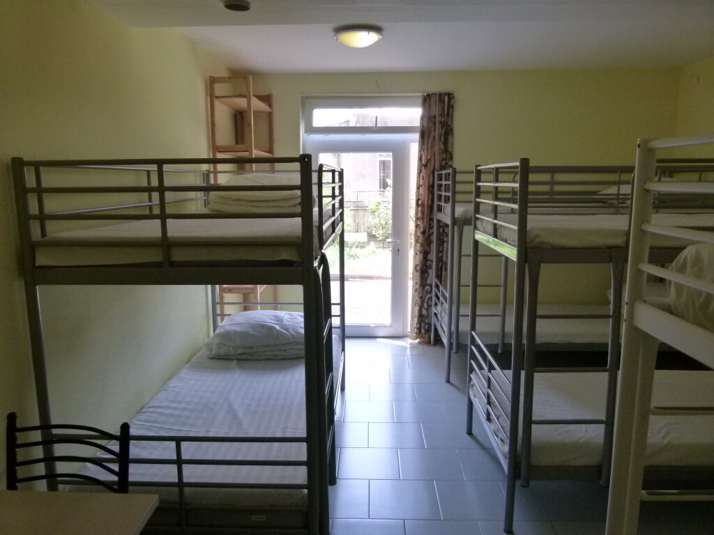 Кровать в общем номере Гостевой Дом Eco-friendly Why Me Tbilisi