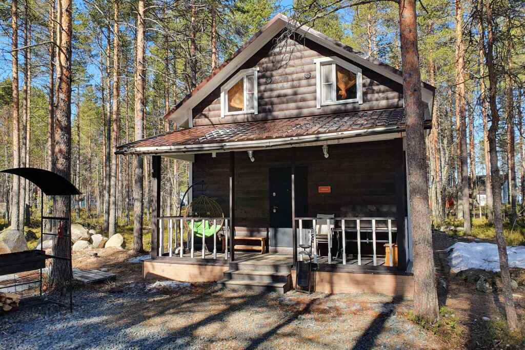 Duplex Cottage with balcony and with view Severnoe Siyanie Hotel