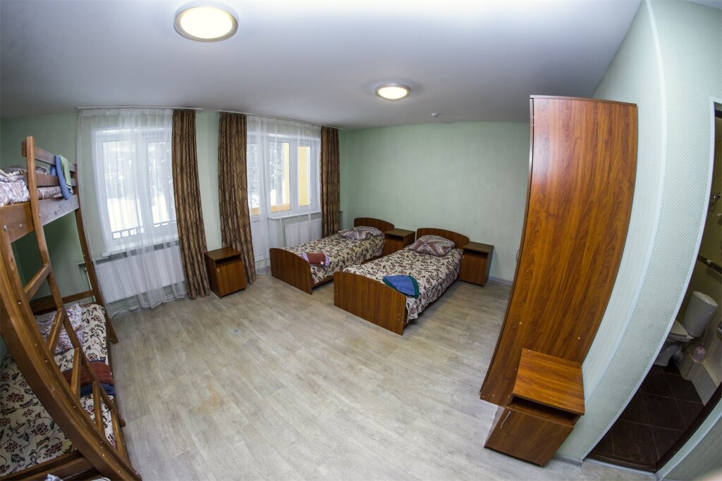 Habitación séxtuple Estándar con balcón y con vista Baza Otdykha Zvezdny