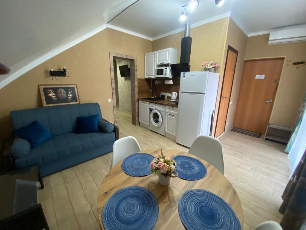 Confort appartement 2 chambres avec balcon Voyazh Guest House