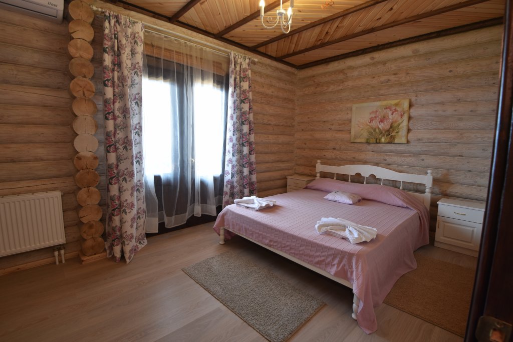 Suite con balcón Chudnaya Dolina Guest House
