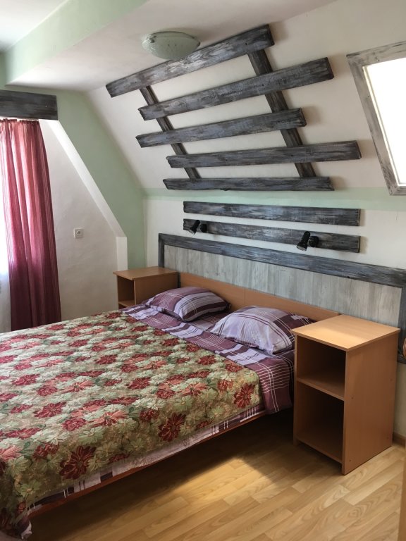 Standard triple chambre V Balaklave Guest House