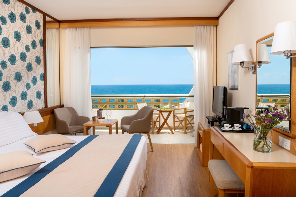 Supérieure double chambre avec balcon et Vue mer Constantinou Bros Athena Royal Beach Hotel