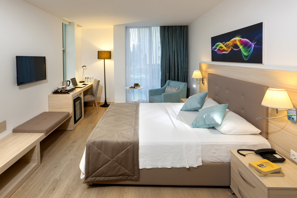Standard Doppel Zimmer mit Blick TheroomHotel&Apartments