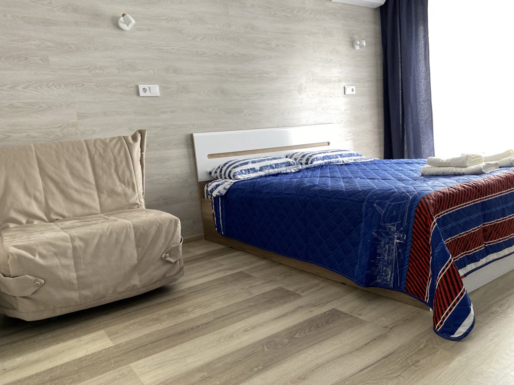 Confort double chambre avec balcon Domus More Guest House