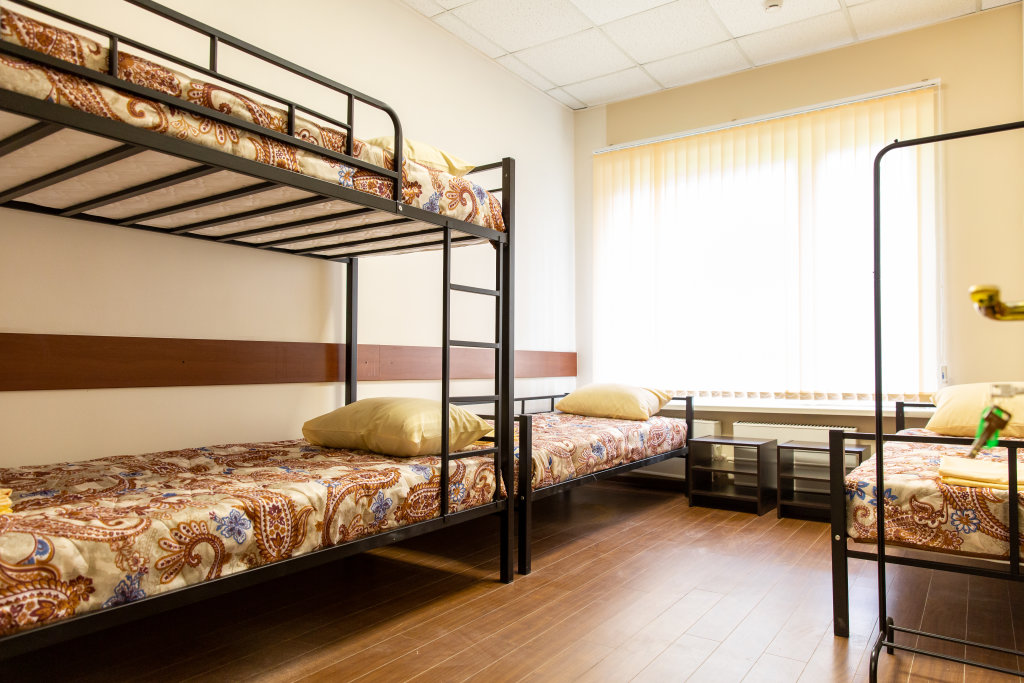 Кровать в общем номере (женский номер) с видом на город Городской отель Черемушки