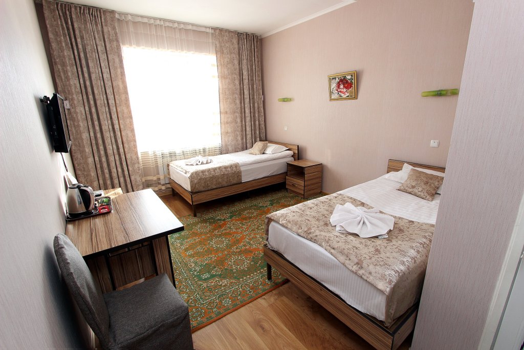 Standard Double room with mountain view Madanur Hotel