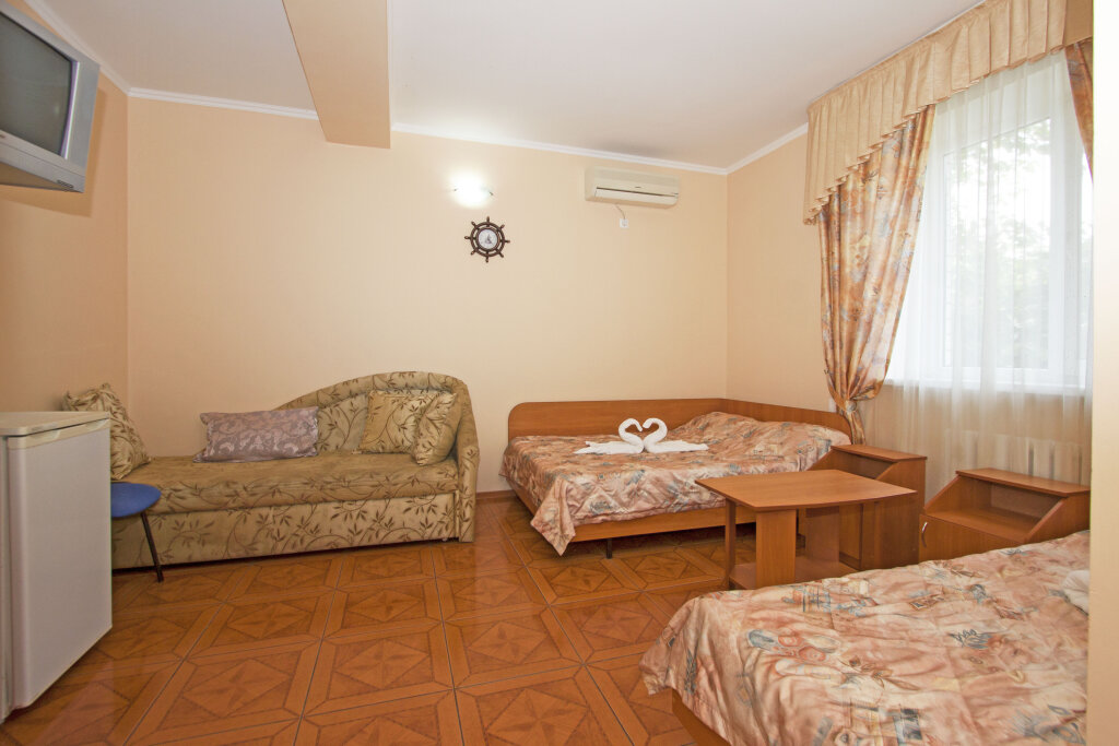 Standard quadruple chambre Illiada Anapa Guest House