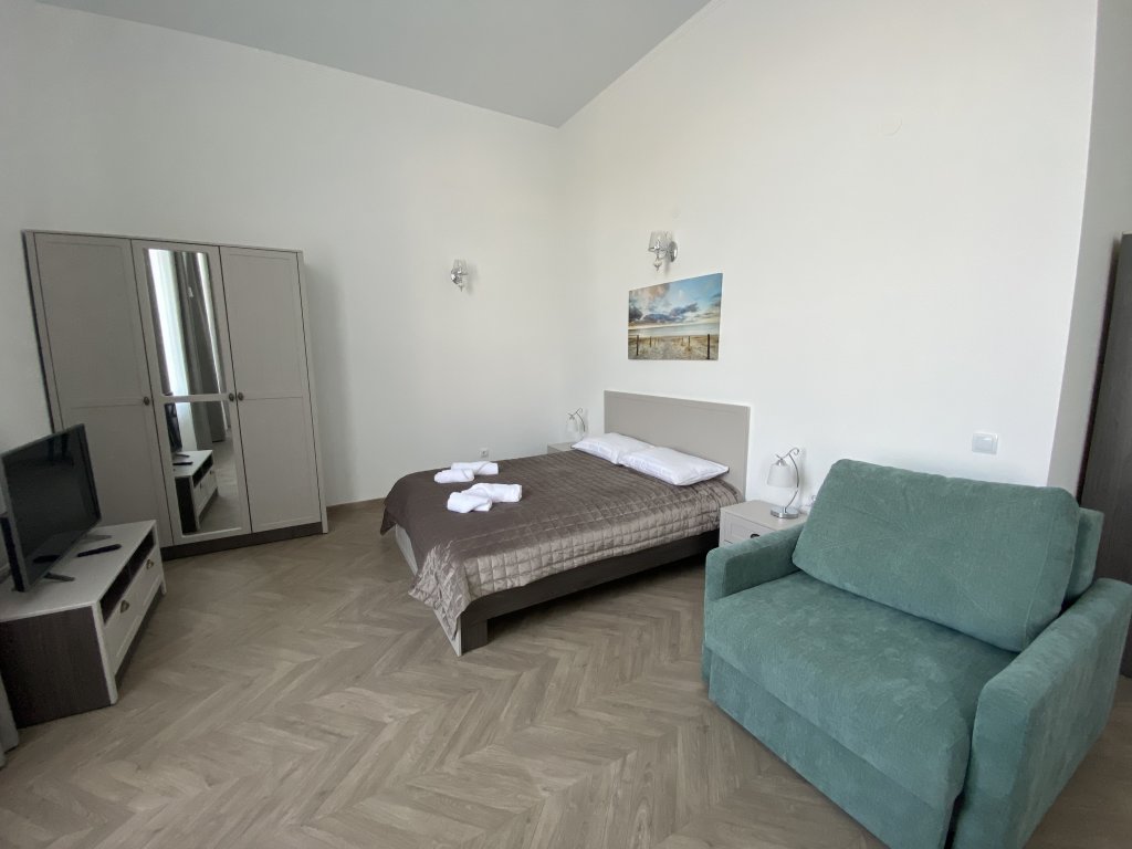1 Bedroom Triple Apartment Balt Apart De Lyuks Apart-hotel