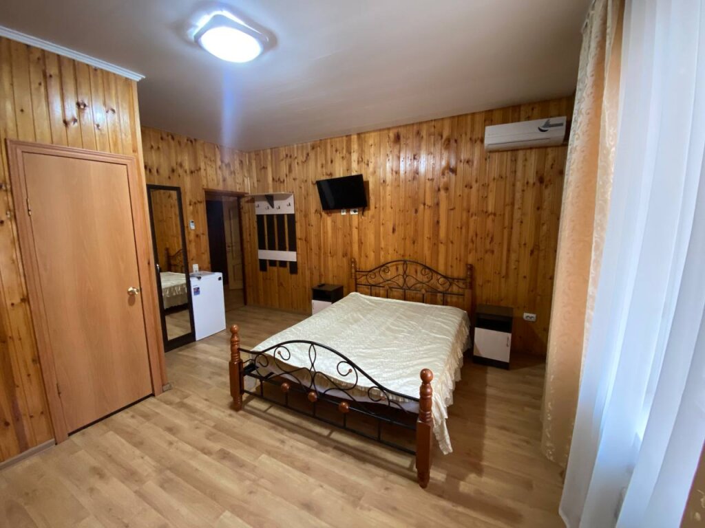 Suite cuádruple con balcón y con vista Uyut Guest House
