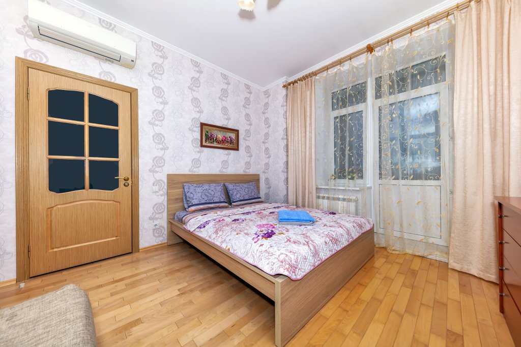 Apartment On Basseynaya 10 Apartments