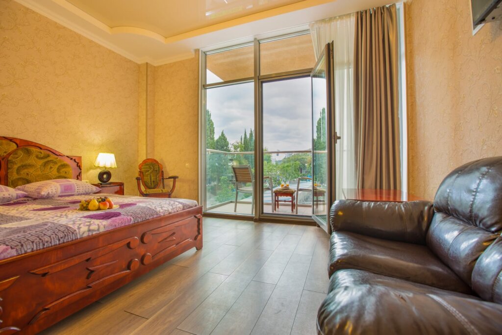 Standard Doppel Zimmer mit Balkon und mit Stadtblick Art House & Spa Hotel