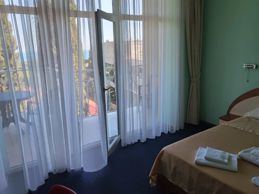 Suite 2 dormitorios con balcón y con vista al mar Krym Drim Hotel