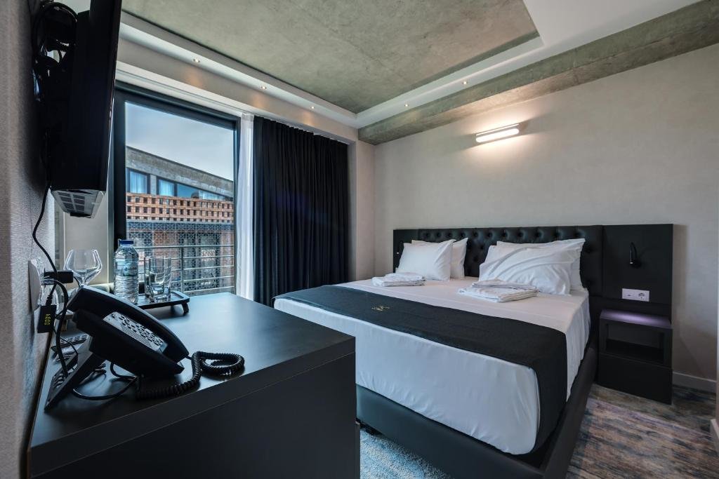 Doppel Suite mit Balkon und mit Blick Mit Hotel Tbilisi