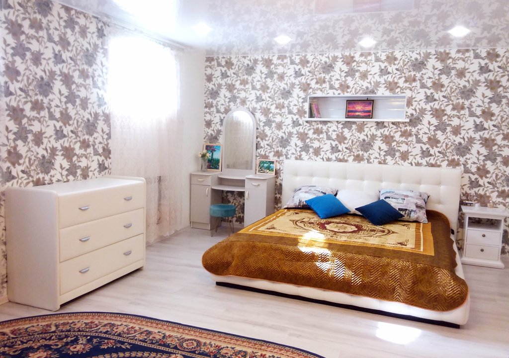 Apartment with kitchen seminterrato Svoi Lyudi Guest House