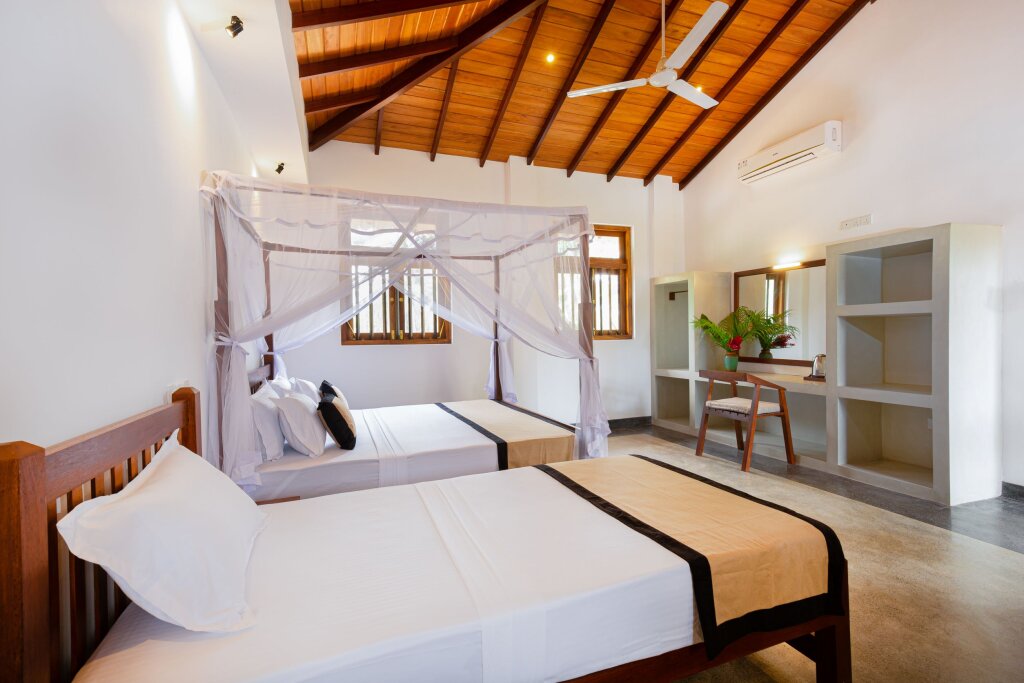 Deluxe Triple room with balcony and with view Serenity Boutique - Unawatuna