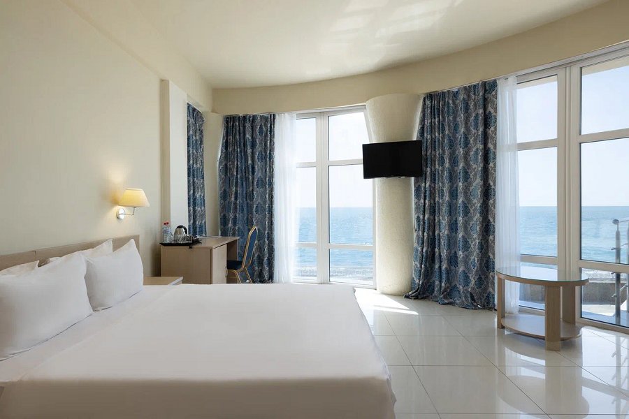 Семейный люкс с балконом и с видом на море Lazur Beach by Stellar Hotels, Adler