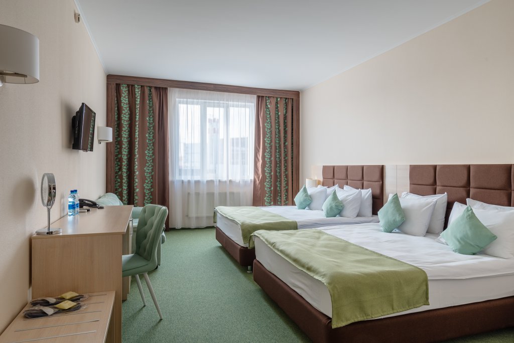 Habitación cuádruple De lujo con vista a la ciudad Vnukovo Green Palace Hotel