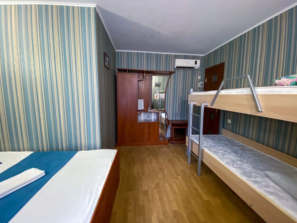 Standard Vierer Zimmer mit Blick Dionis Koktebel Guest House