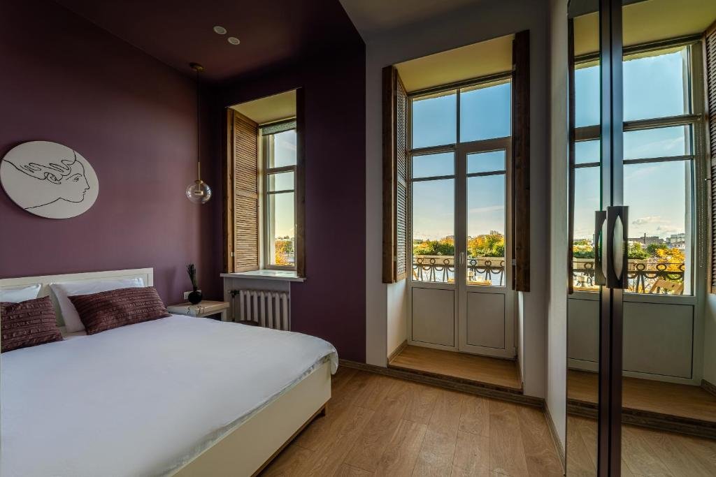 Standard Family Double room with balcony and with river view La Cite Hotel