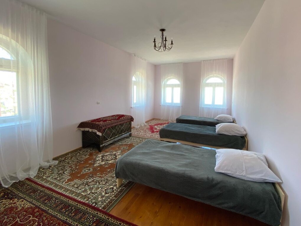 Habitación cuádruple Económica con vista Krasny Dom Guest House