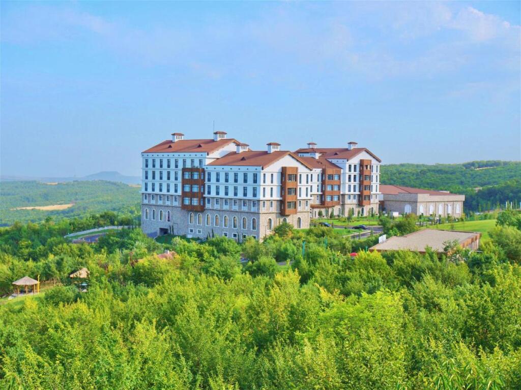 Курортный отель Basqal Resort & SPA 5* (8 отзывов) в Basqal, Исмаиллинский  район. Забронировать Basqal Resort & SPA 5*. Оплата картами МИР.