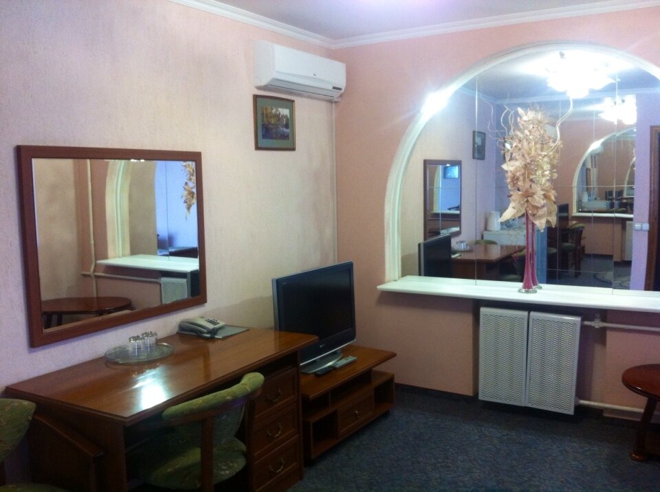 Doppel Junior-Suite mit Balkon und mit Blick auf den Park Solovyinaya Roscha