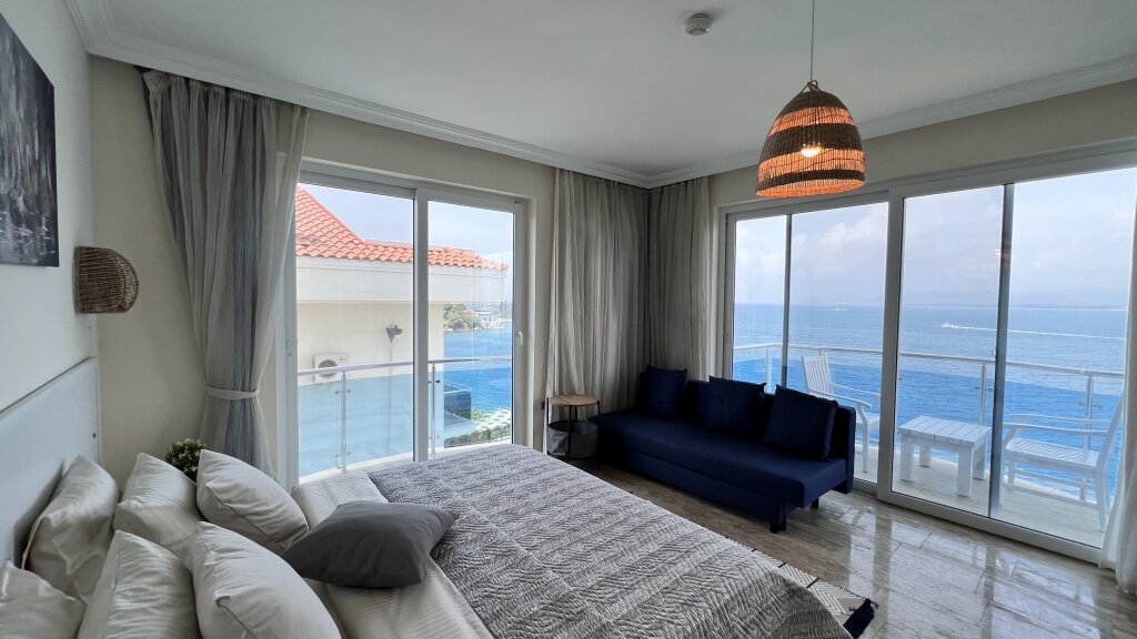 Suite doble con balcón y con vista al mar Sofia Ada Butik-Hotel