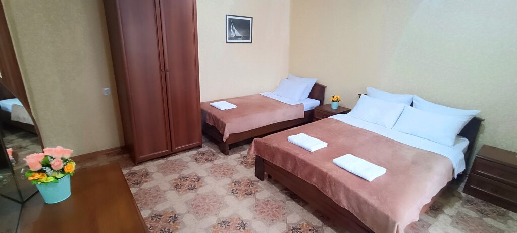 Comfort with terrace Triple room Bagira Guest House
