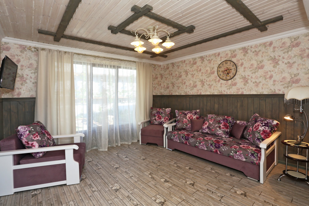 Sextuple cottage avec balcon et Avec vue Serenada Guest House