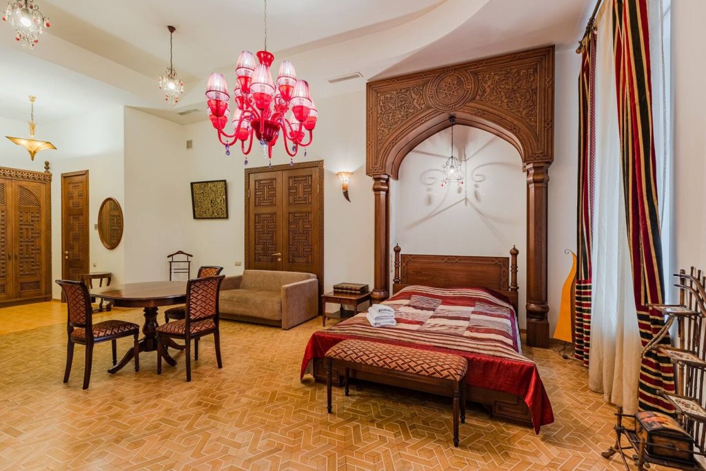 Deluxe Dreier Zimmer a.m. Rooms Mauritania (Angliyskaya Naberezhnaya) Apartment