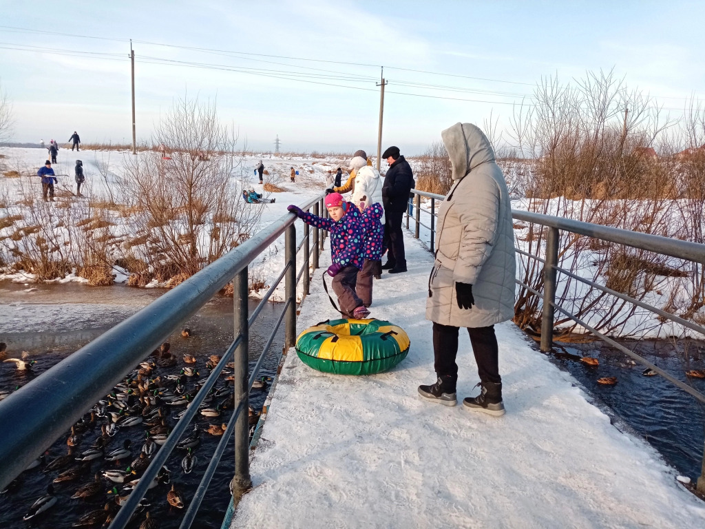 Апартаменты Дом Солнца в Великий Новгород, Новгородская область.  Забронировать Апартаменты Дом Солнца, улица Кочетова, д. 7