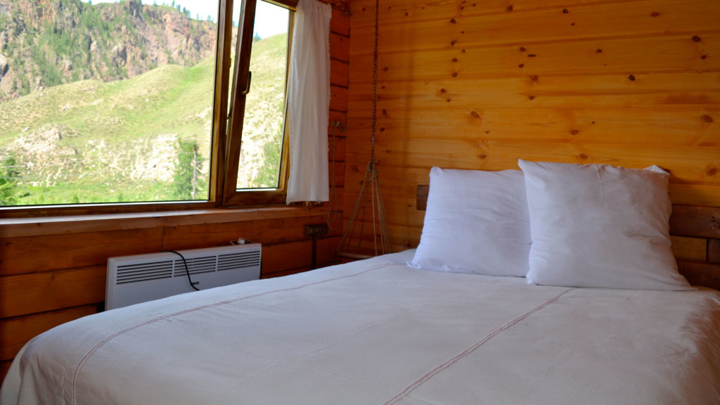 Standard Doppel Zimmer mit Bergblick Krasnyie Vorota Hotel